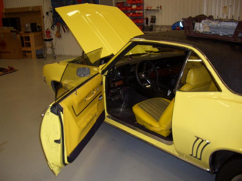 69 L78 Camaro Daytona Yellow W Yellow Houndstooth The