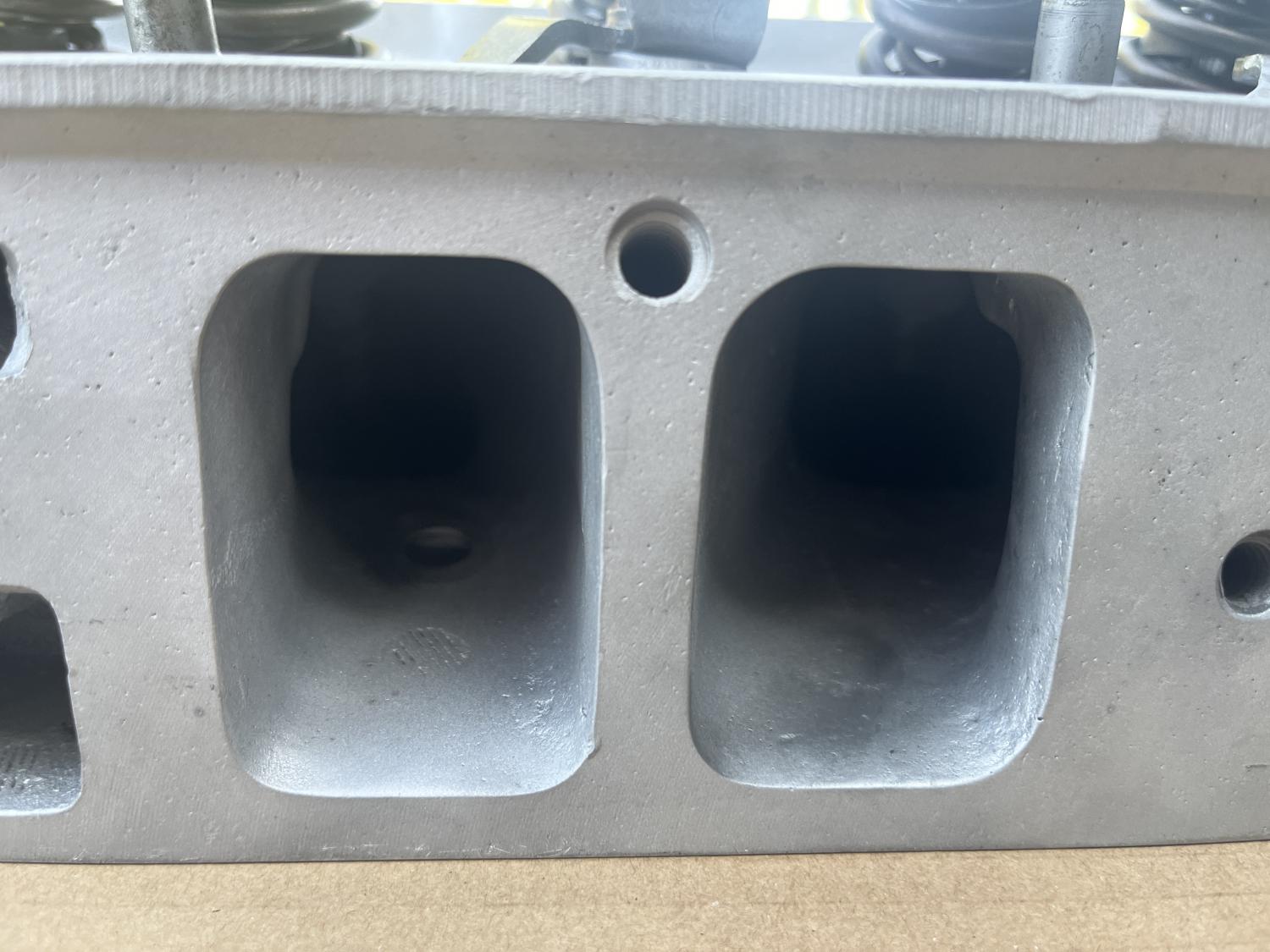 Sold 3946074 LS6 / ZL-1 aluminum 074 heads dated 1971 - The